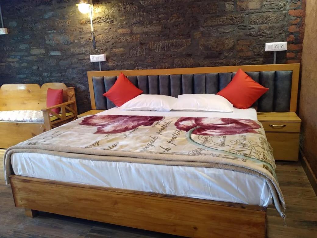 Nature Villaas Basa Homestay Pauri Екстериор снимка
