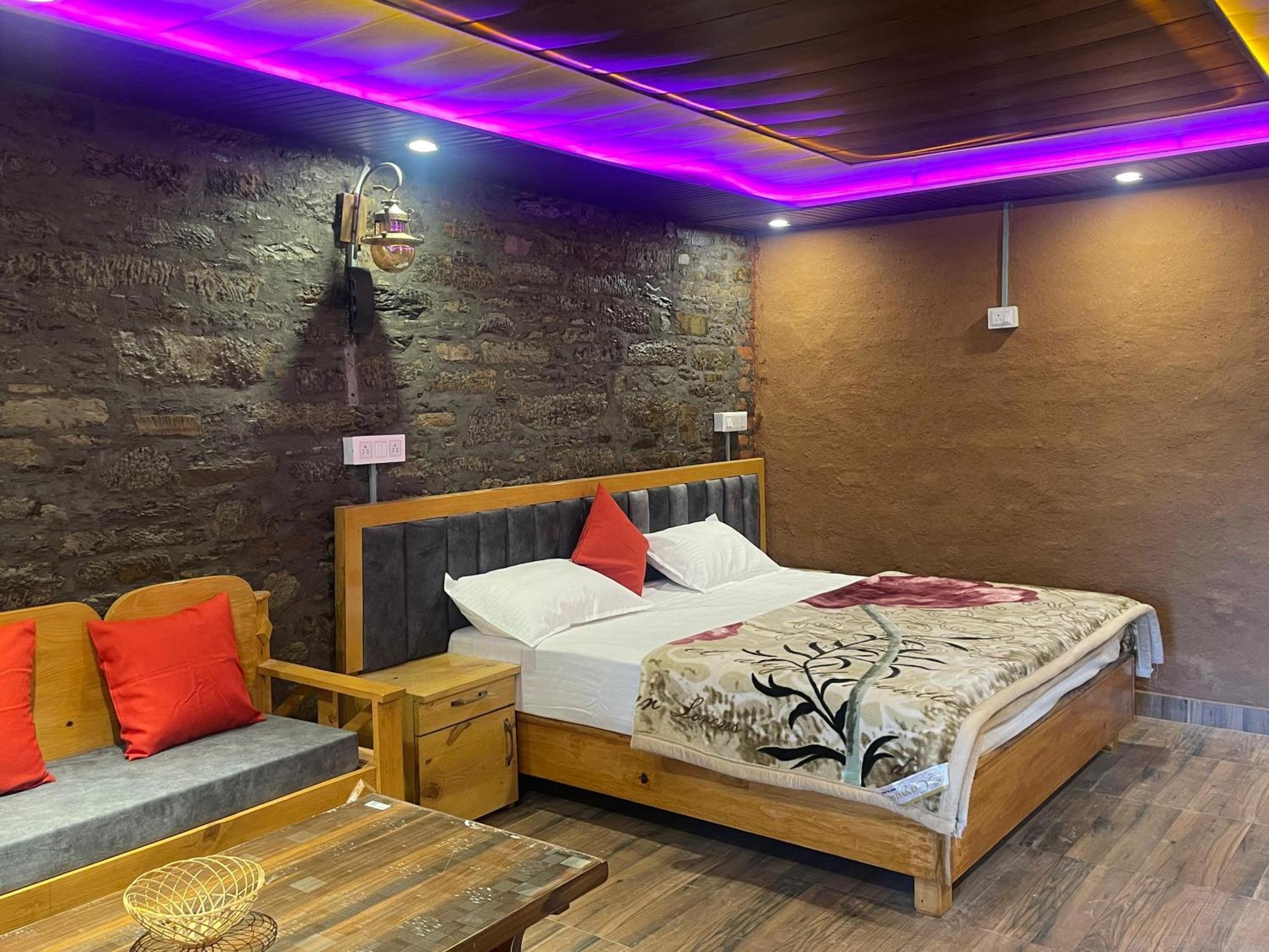 Nature Villaas Basa Homestay Pauri Екстериор снимка