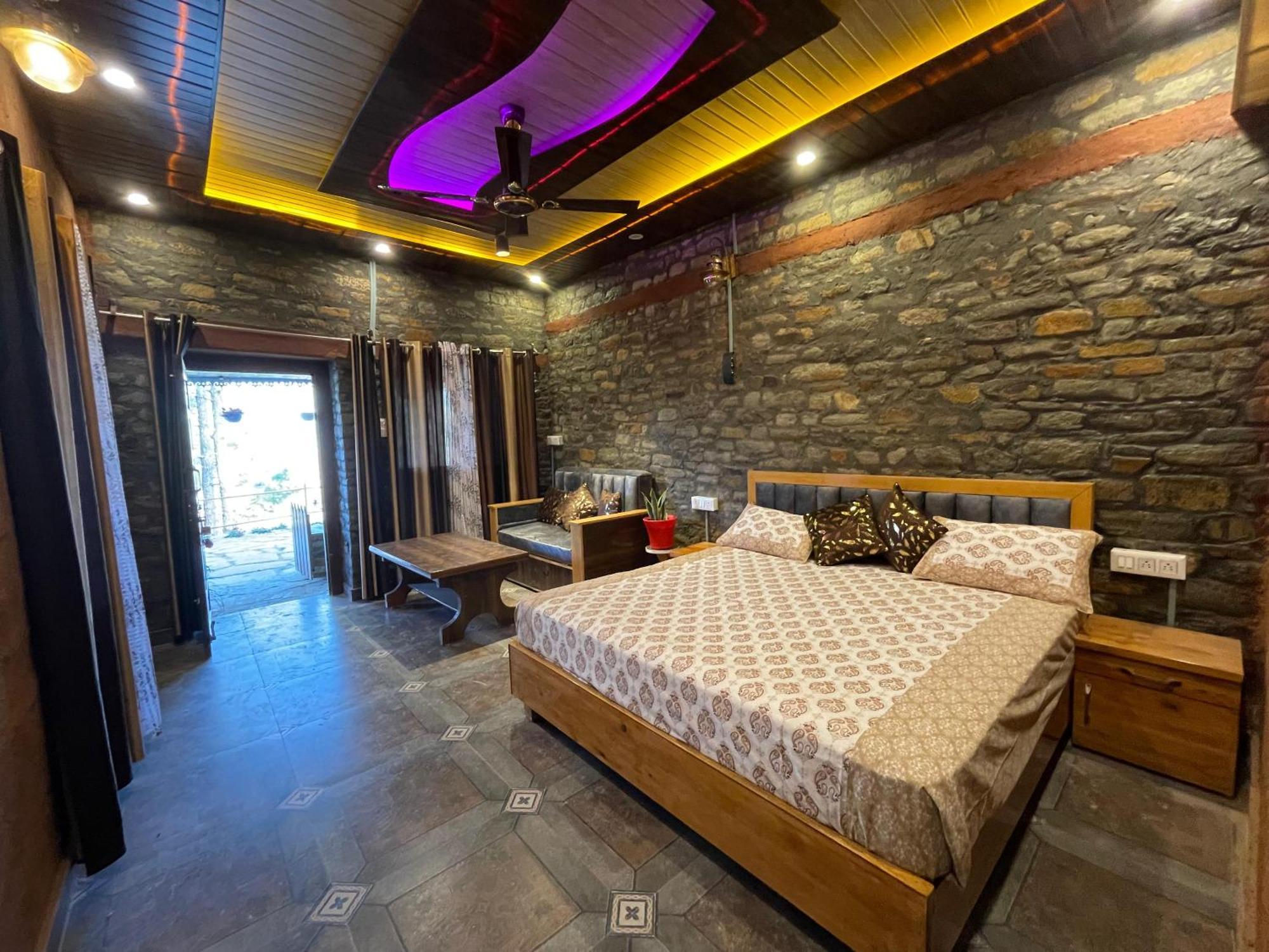 Nature Villaas Basa Homestay Pauri Екстериор снимка