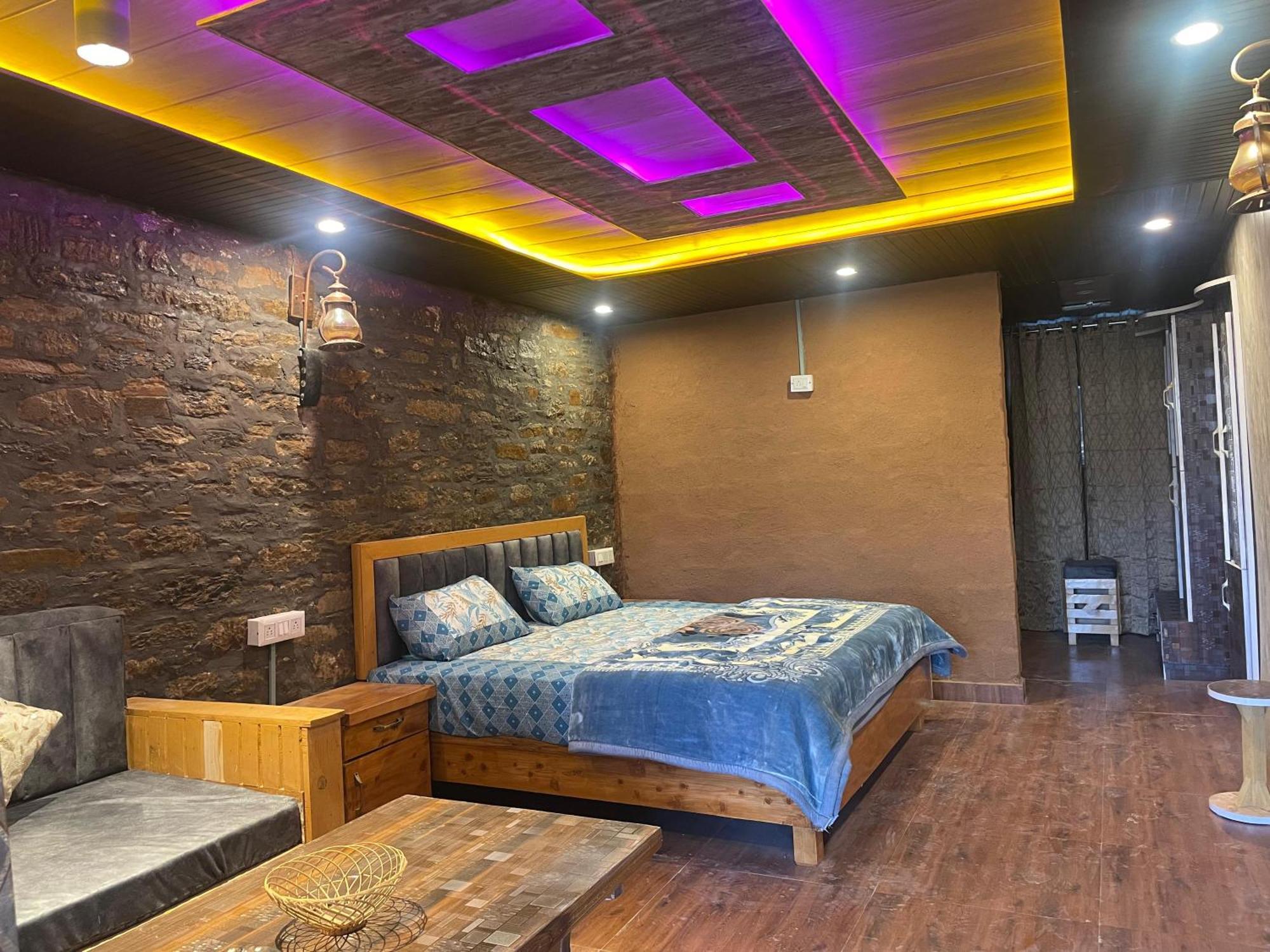 Nature Villaas Basa Homestay Pauri Екстериор снимка