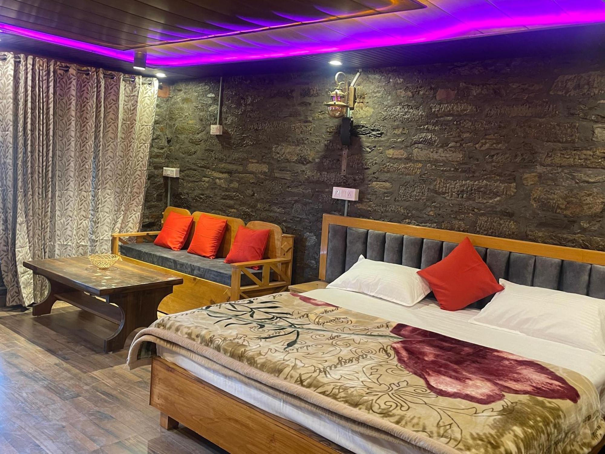 Nature Villaas Basa Homestay Pauri Екстериор снимка